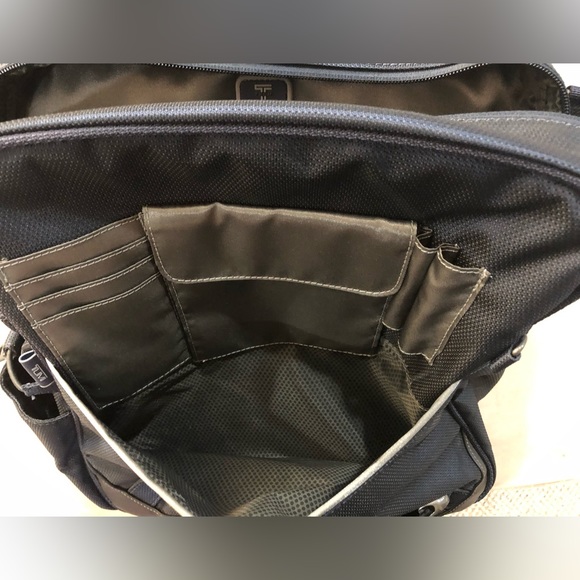 TUMI Tech bag Navy  multiple carry - Picture 10 of 16